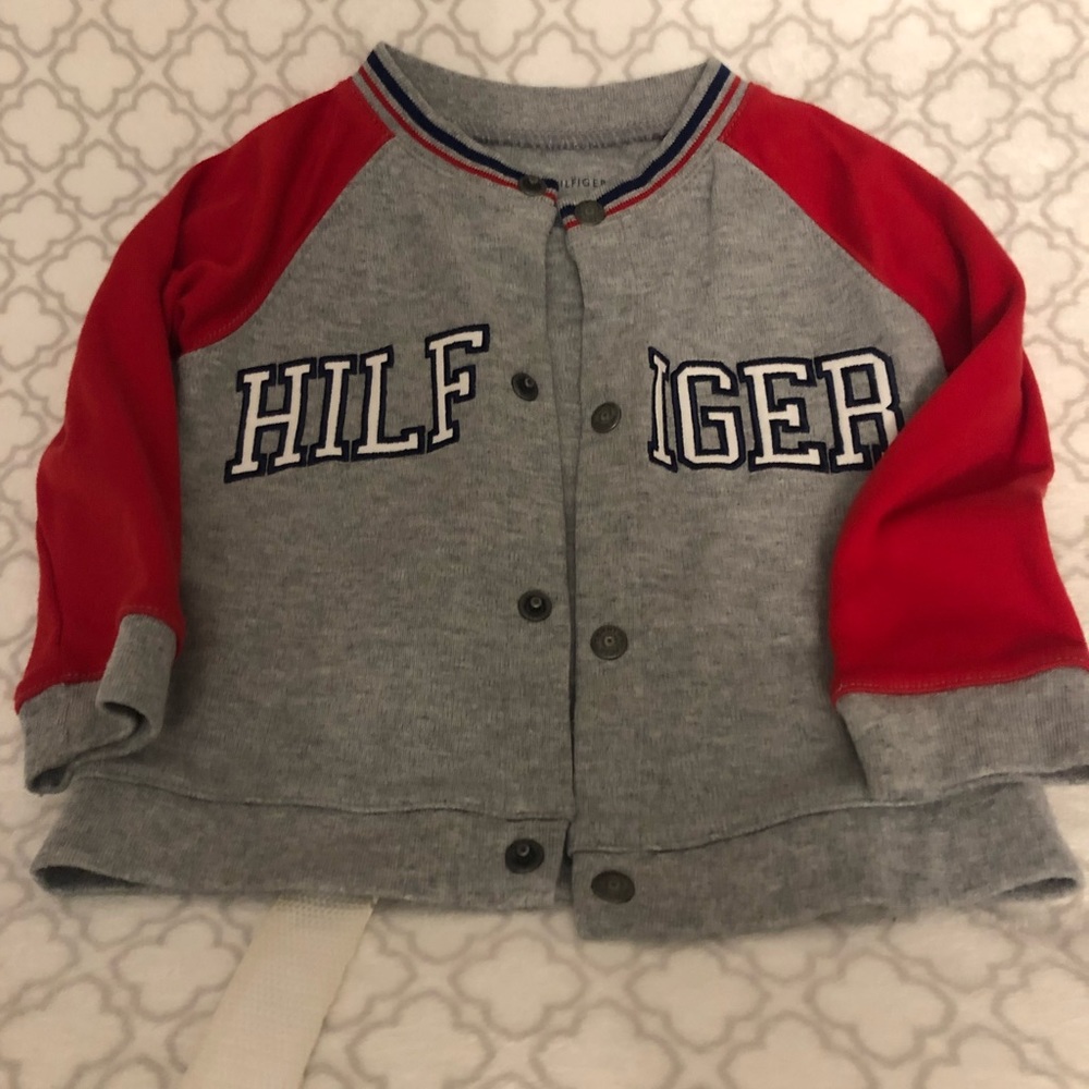 Like new Tommy Hilfiger button down shirt 12m